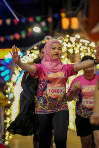 BIB: 18480, 18880
                            <button type="button" onclick="openModal(24741827)" class="btn btn-primary btn-sm float-right btn-popup" data-toggle="modal" data-target=".modal-high-quality">
                        <i class="fas fa-shopping-cart"></i> Add to Cart
                    </button>
                                            <button type="button" onclick="isThisMe(24741827, true)" class="btn btn-success btn-sm float-right btn-popup btn-isme hidden" data-toggle="tooltip" data-placement="bottom" title="นี่คือรูปของคุณใช่ไหม คลิกที่นี่เพื่อเอาเข้าอัลบั้ม">
                        <i class="fas fa-plus"></i> Add to album
                    </button>
                    <button type="button" onclick="isThisMe(24741827, false)" class="btn btn-warning btn-sm float-right btn-popup btn-isnotme hidden">
                        <i class="fas fa-ban"></i> Remove from album
                    </button>